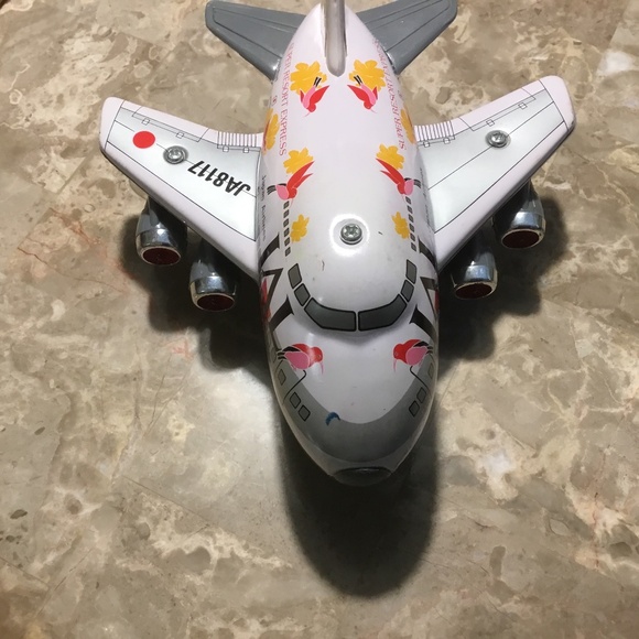 Japan Airlines (Pull Back) Toy - Picture 3 of 16